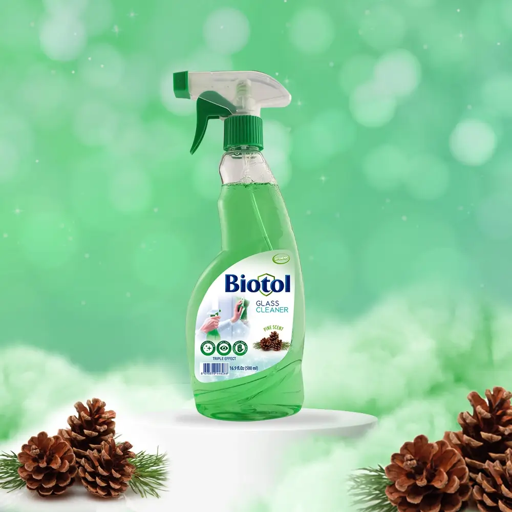 Soluție pentru geamuri 500ml Biotol (Parfum de pin)